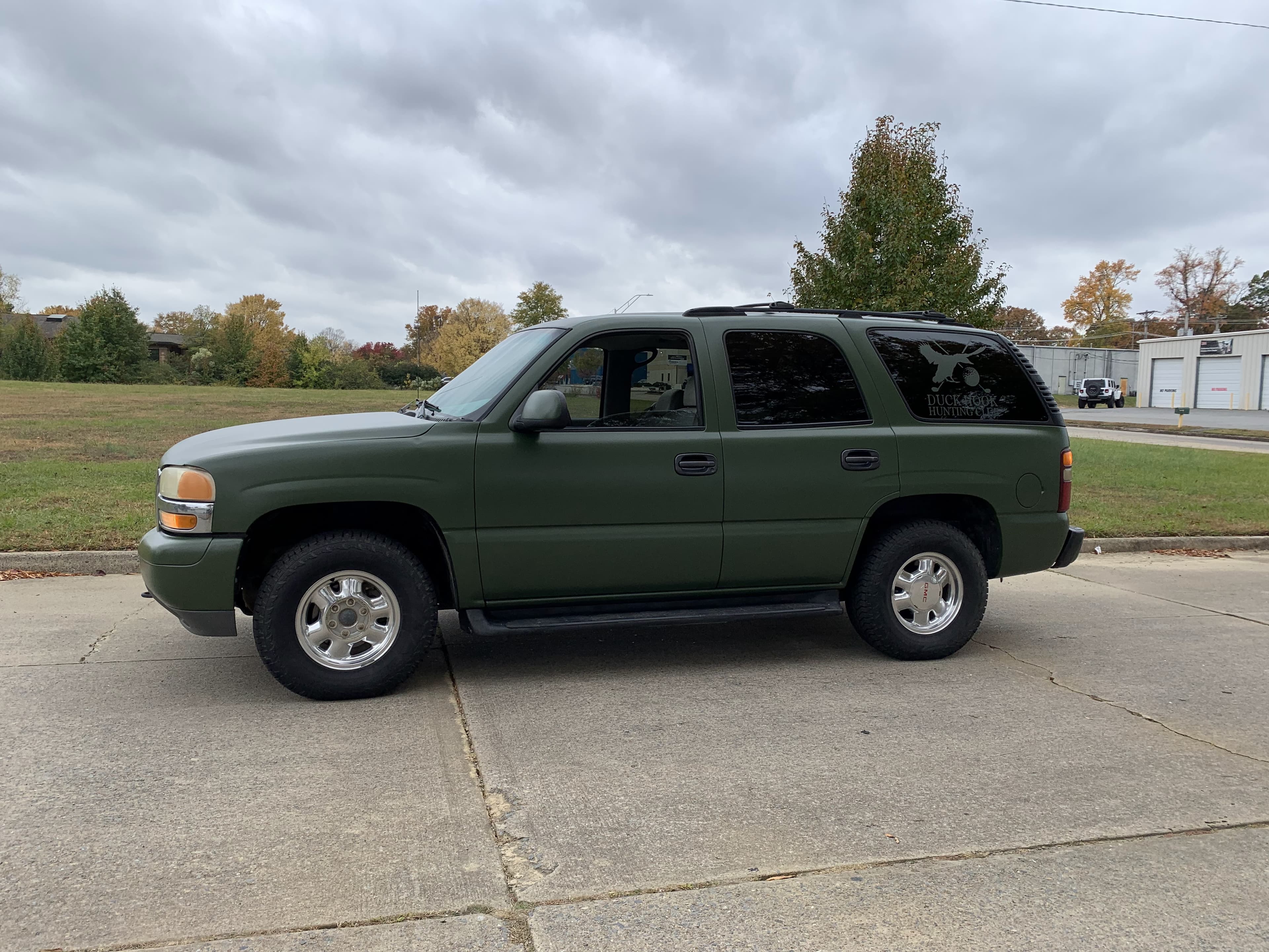 GMC Yukon — Military Green